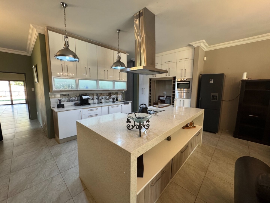 To Let 3 Bedroom Property for Rent in Zilkaatsnek North West